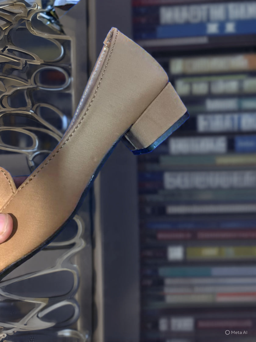 Brown Buckle Flats – Elegant & Comfortable Women’s Casual Footwear